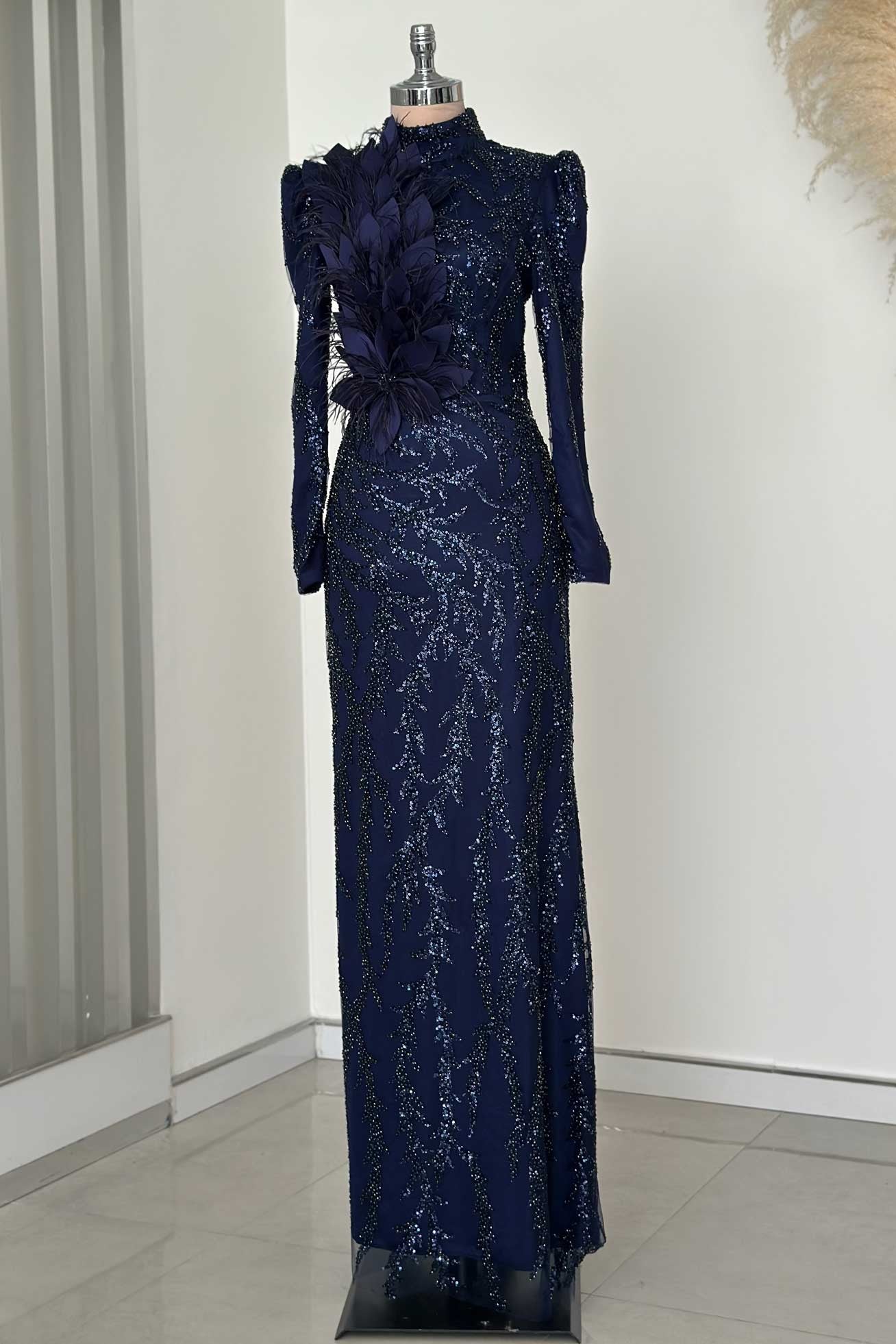 Amara Abiye Lacivert