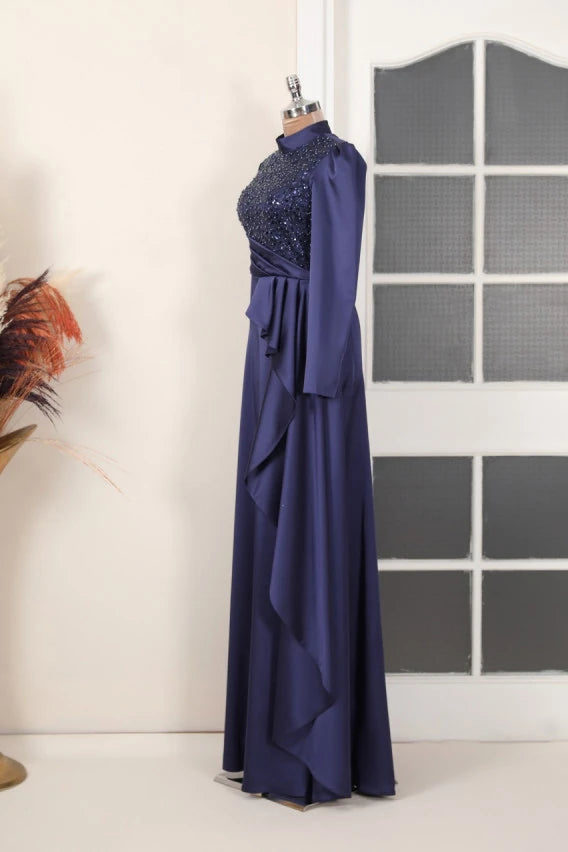 Adriana Abiye Lacivert