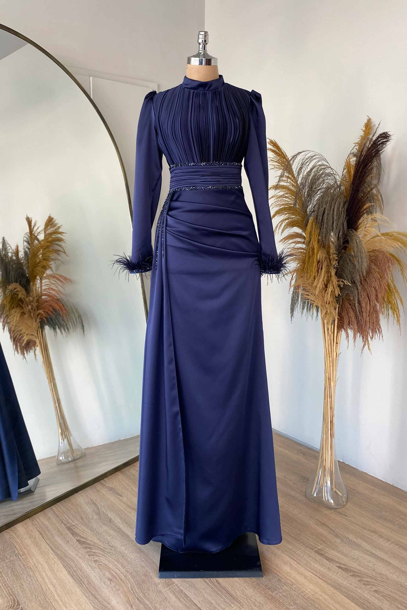 Alina Abiye Lacivert