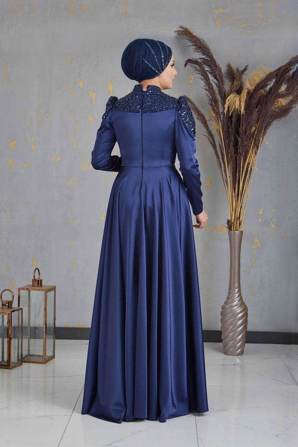 Bersu Abiye Lacivert