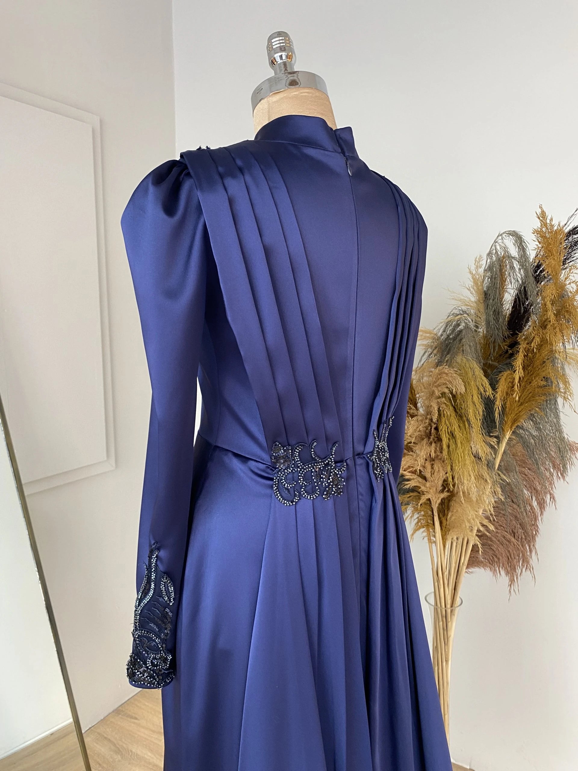 Stella Abiye Lacivert