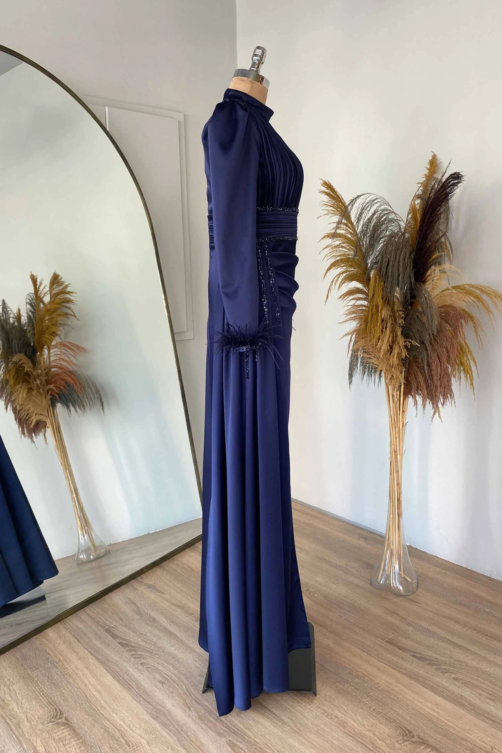 Alina Abiye Lacivert