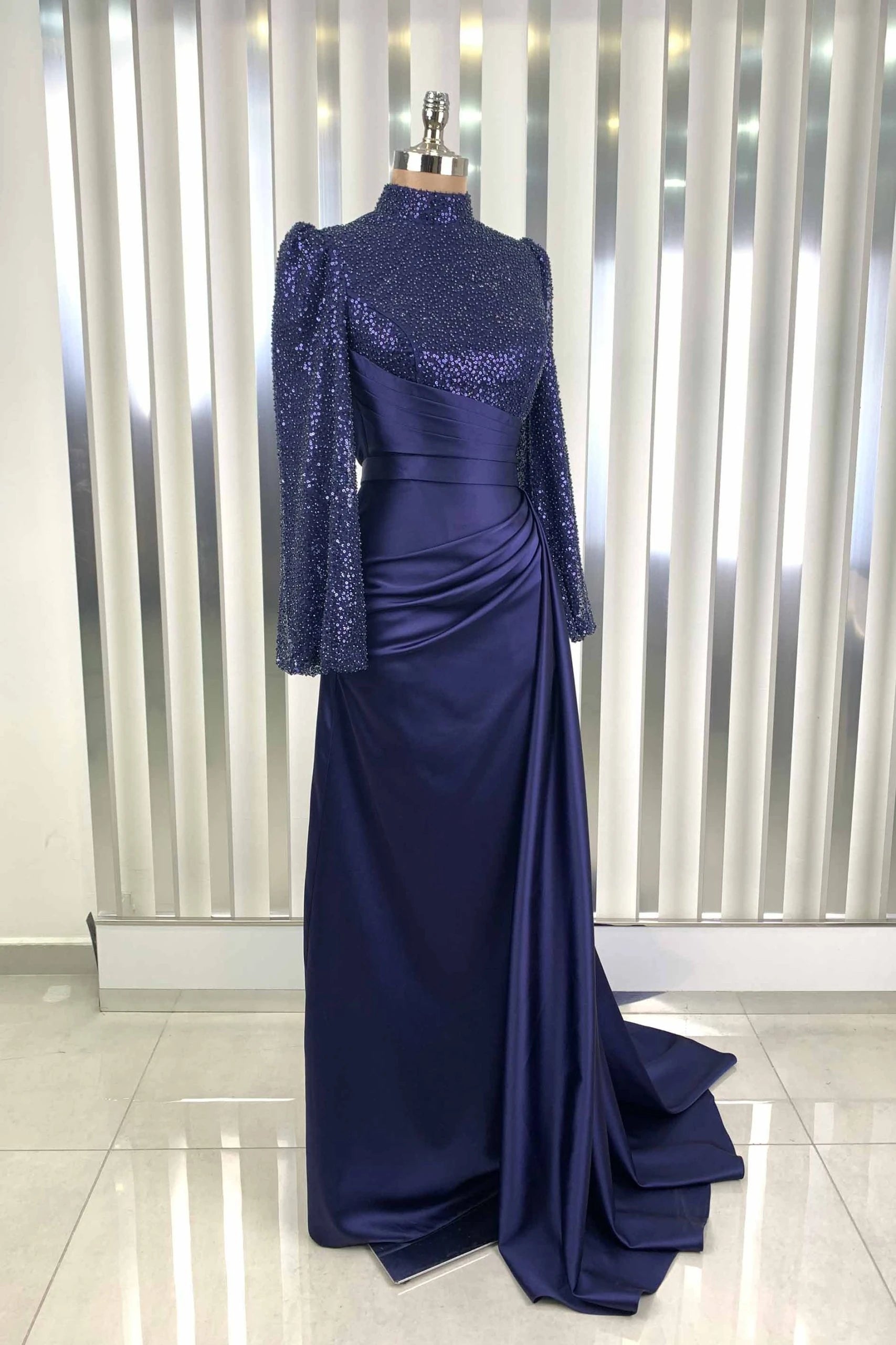 Lavin Abiye Lacivert